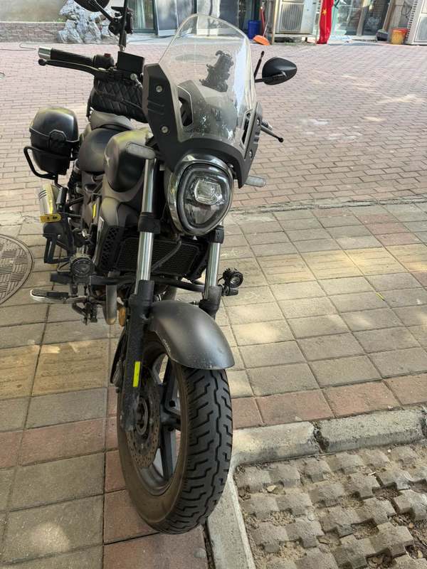 豪爵 TR300