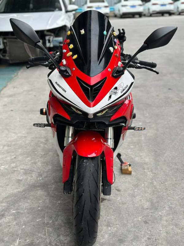 QJMOTOR 赛600