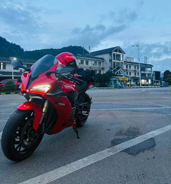 QJMOTOR 赛600