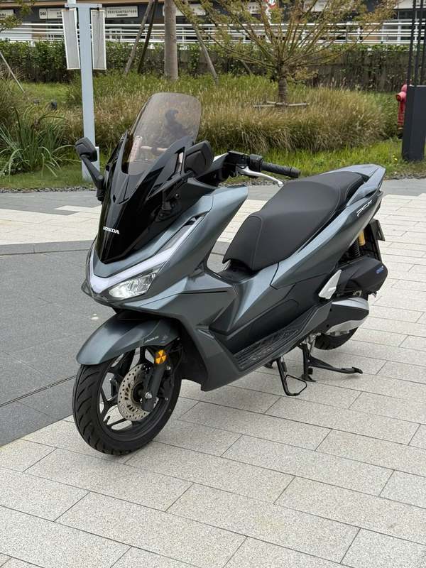 五羊本田 PCX