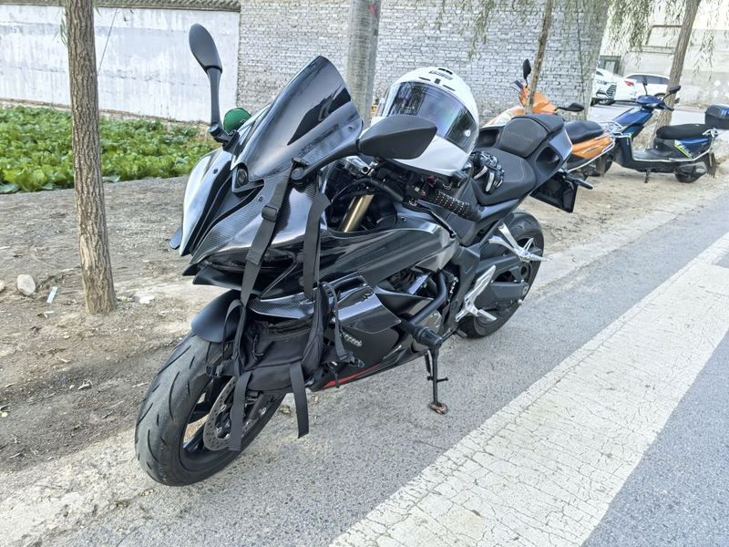 QJMOTOR 赛600