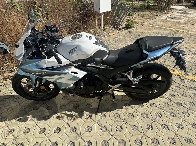 本田WING CBR400R