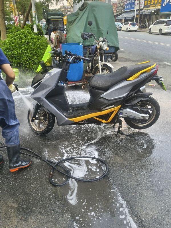 光阳 KRV180