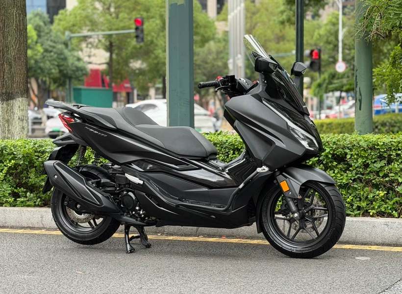 本田WING NSS350