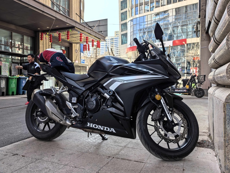 本田WING CBR400R