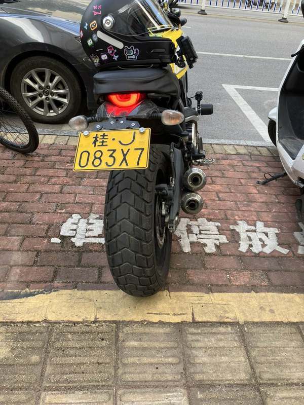 杜卡迪 Scrambler 800
