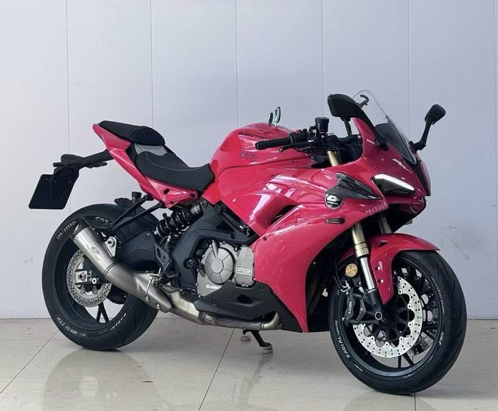 QJMOTOR 赛600