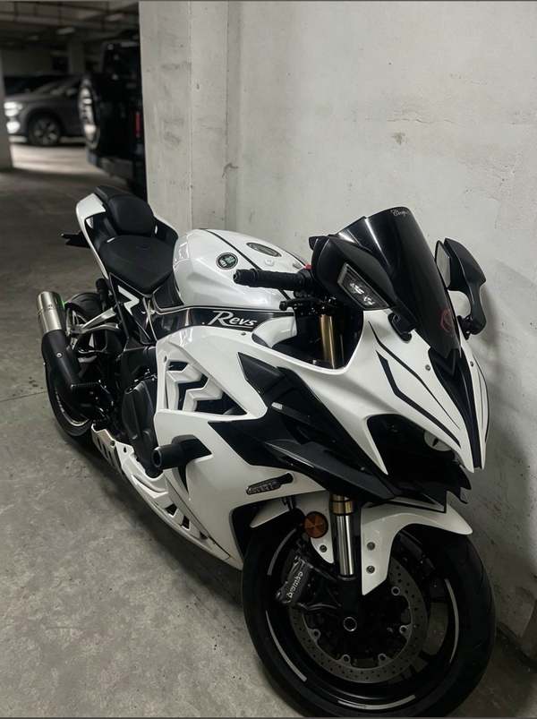 QJMOTOR 赛600