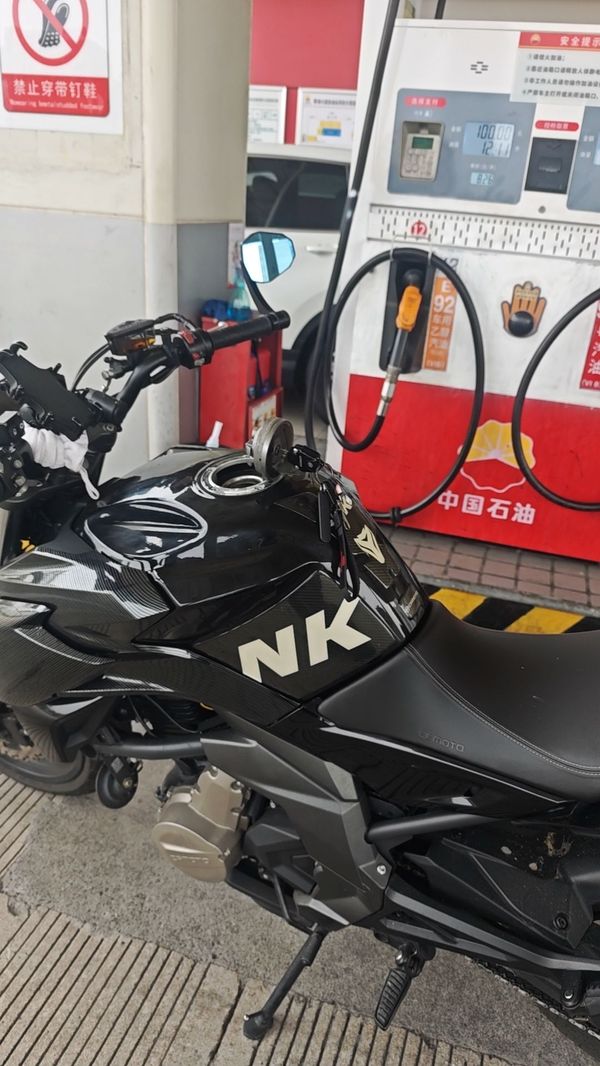 春风 650NK