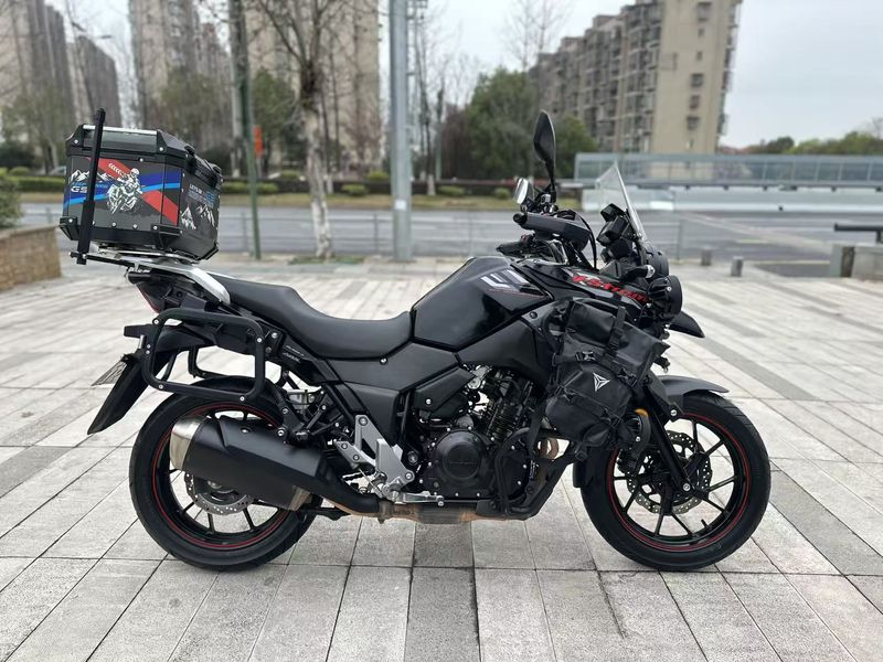 豪爵铃木 DL250