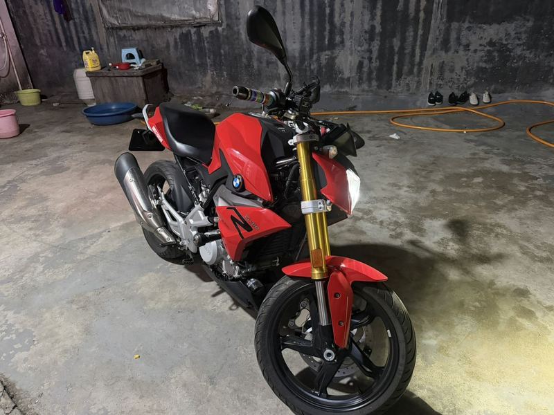 宝马 G 310 R