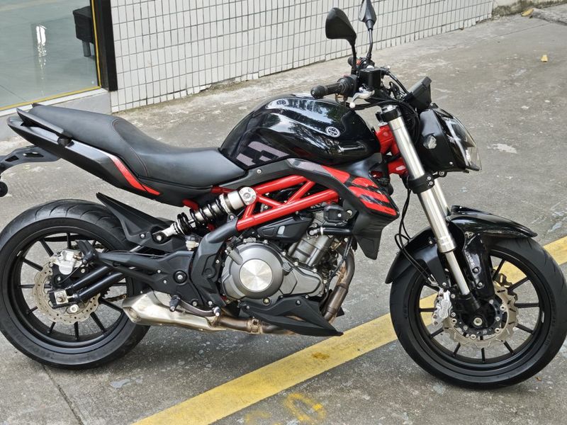 贝纳利 蓝宝龙 BN302S
