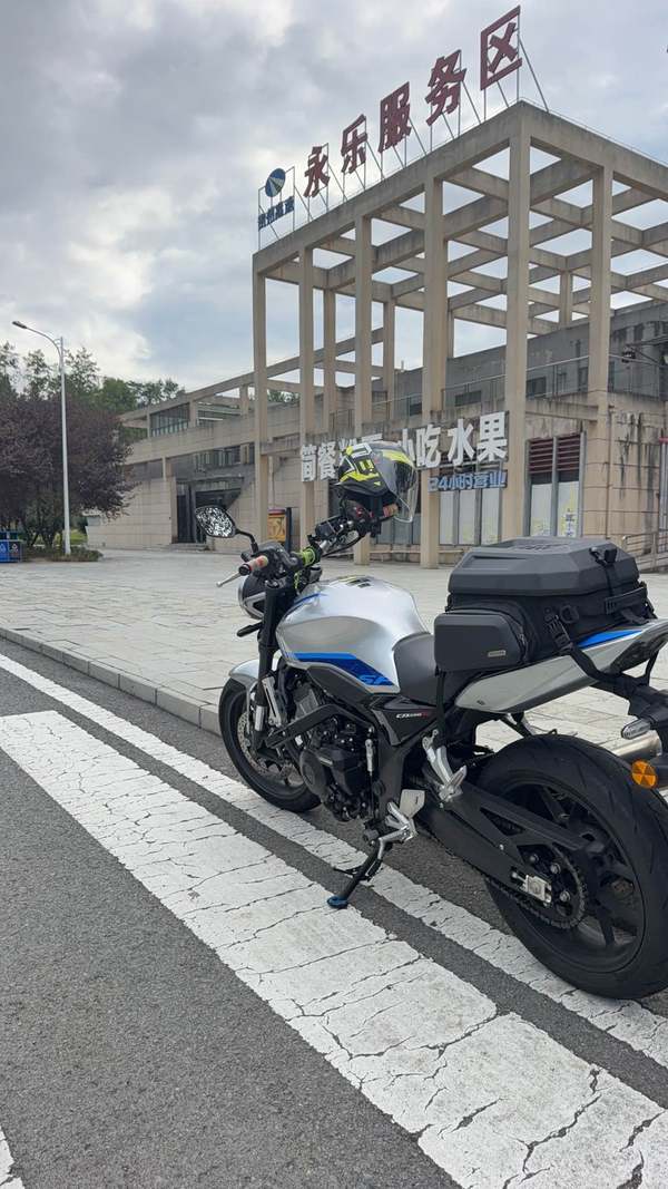 本田 CB500 Super Four