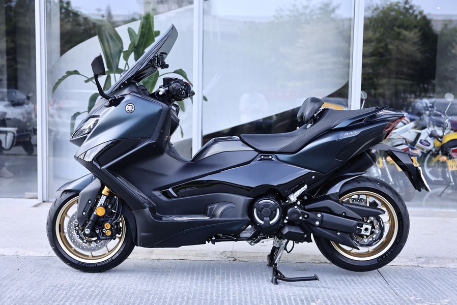 雅马哈 TMAX