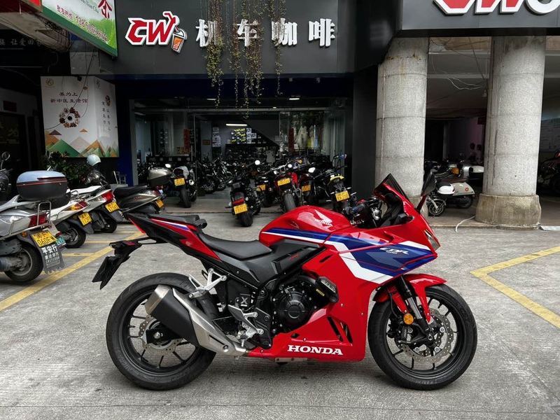 本田WING CBR400R