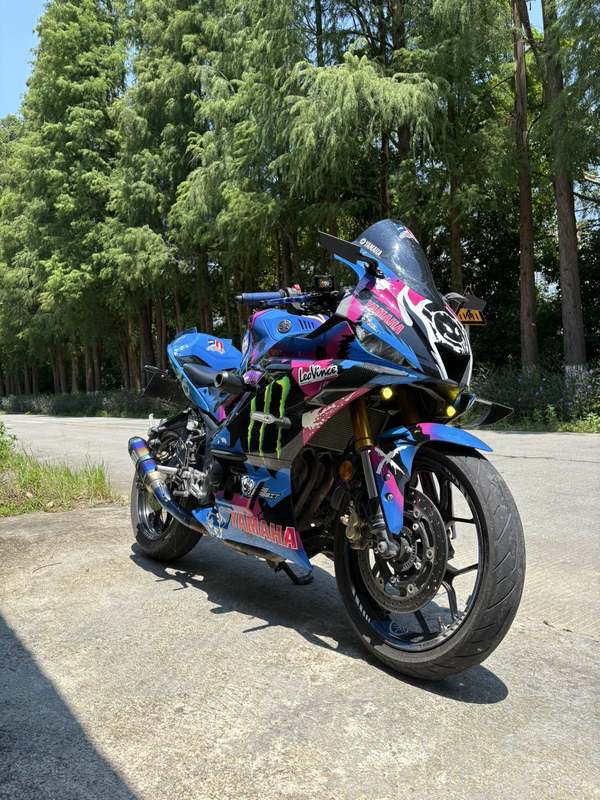 雅马哈 YZF-R3