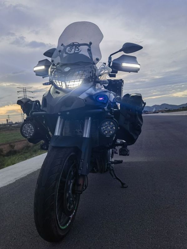 贝纳利 金鹏 TRK502