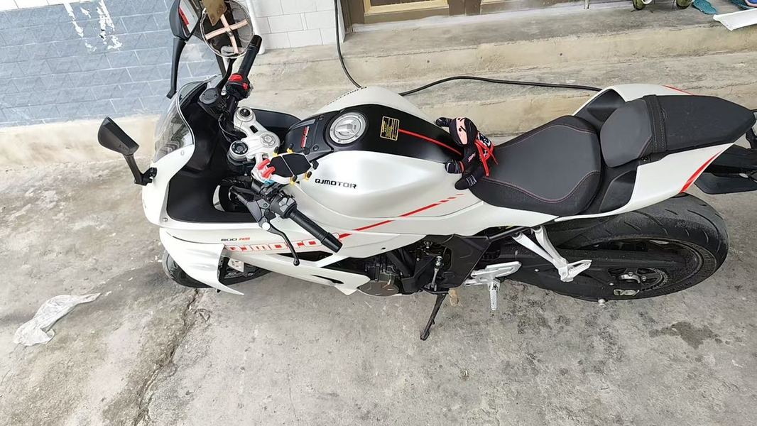QJMOTOR 赛600