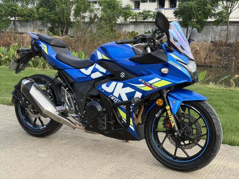 豪爵铃木 GSX250R