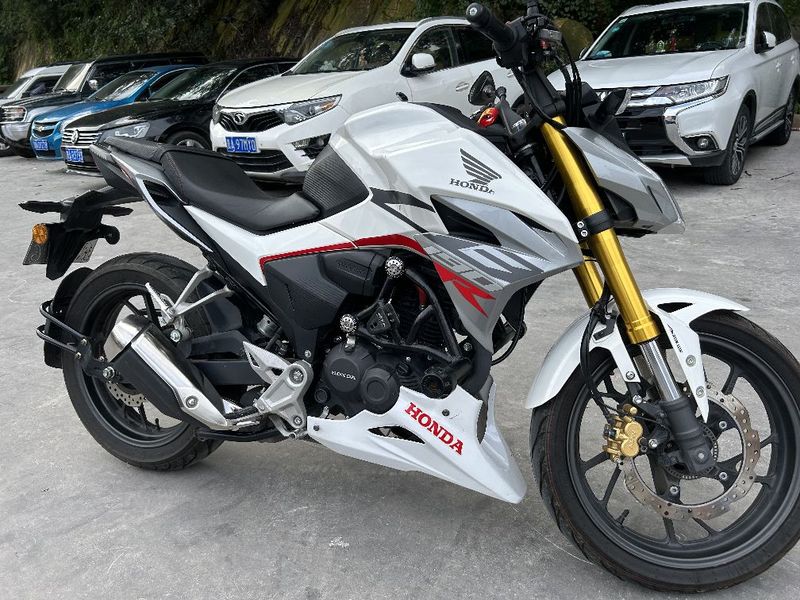 新大洲本田 CBF190R