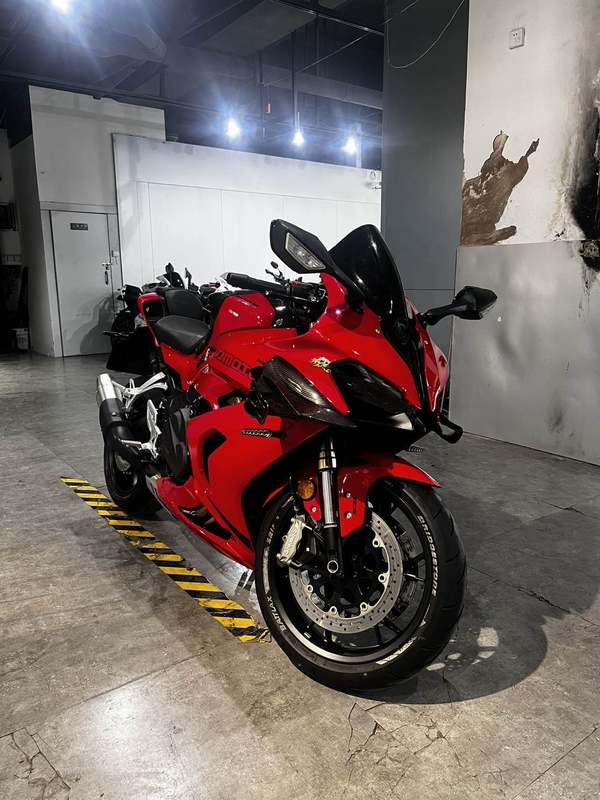 QJMOTOR 赛600
