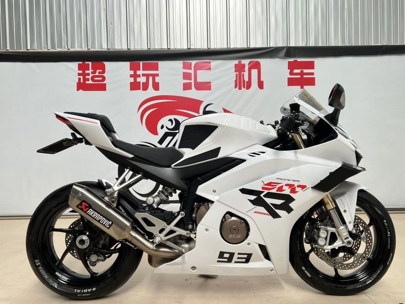 张雪机车 500RR