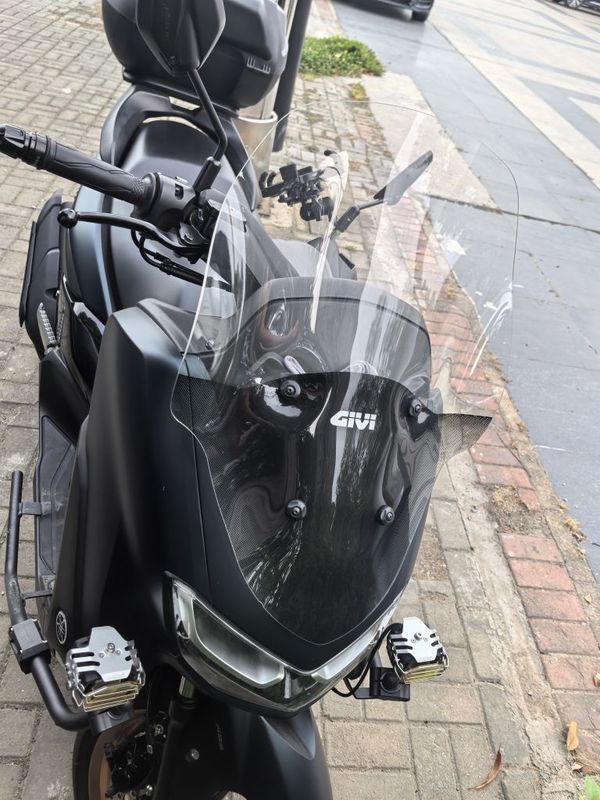 雅马哈 NMAX