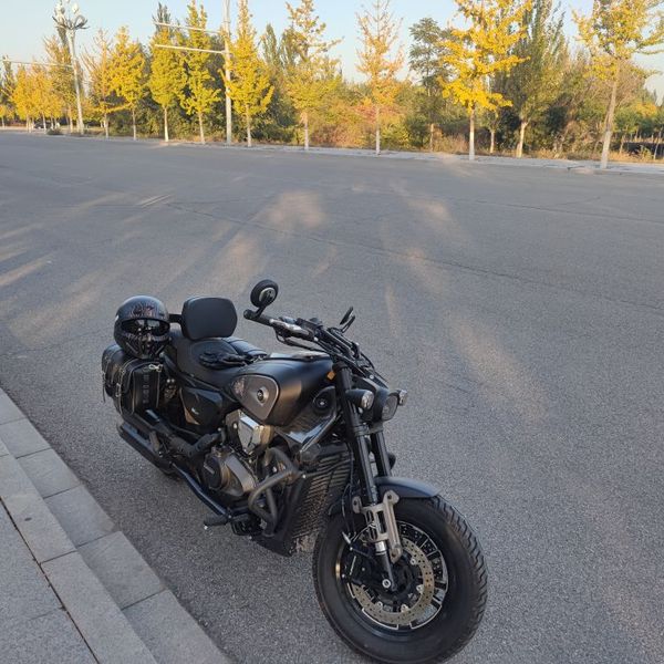 QJMOTOR 闪600