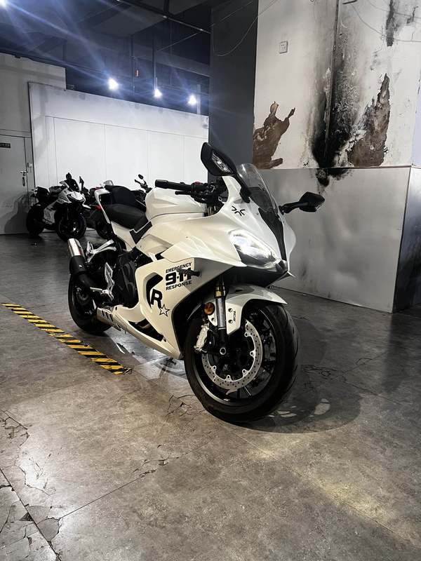 QJMOTOR 赛600