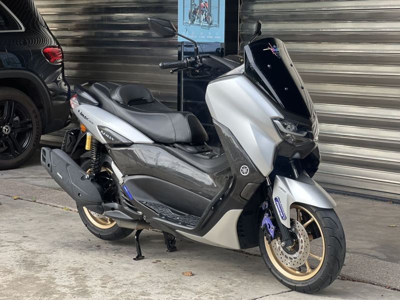 雅马哈 NMAX