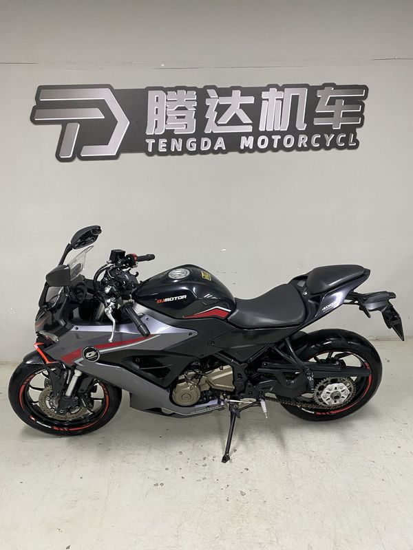QJMOTOR 赛400