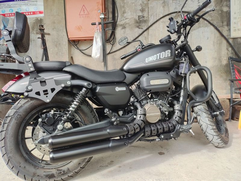 QJMOTOR 闪250