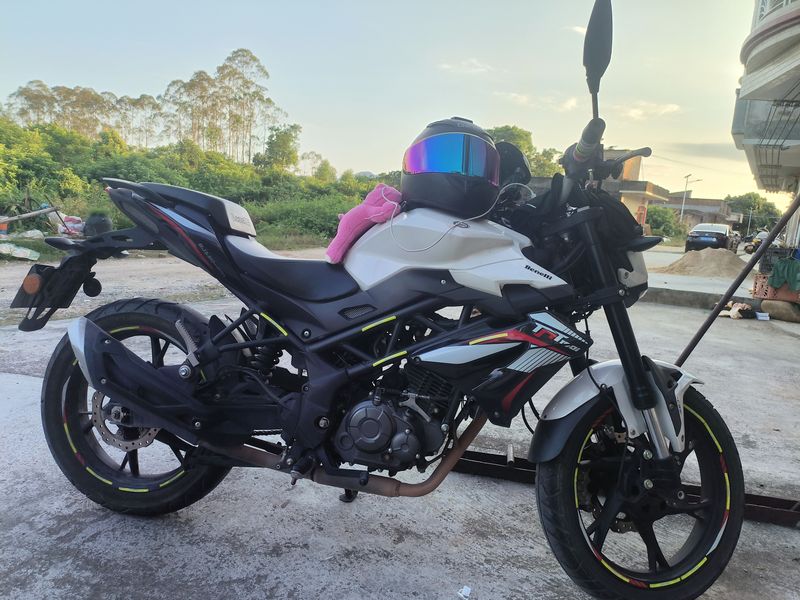 贝纳利 红宝龙 TNT 150i