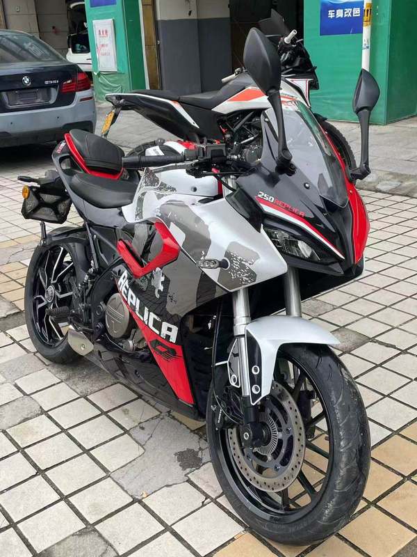 QJMOTOR 赛250