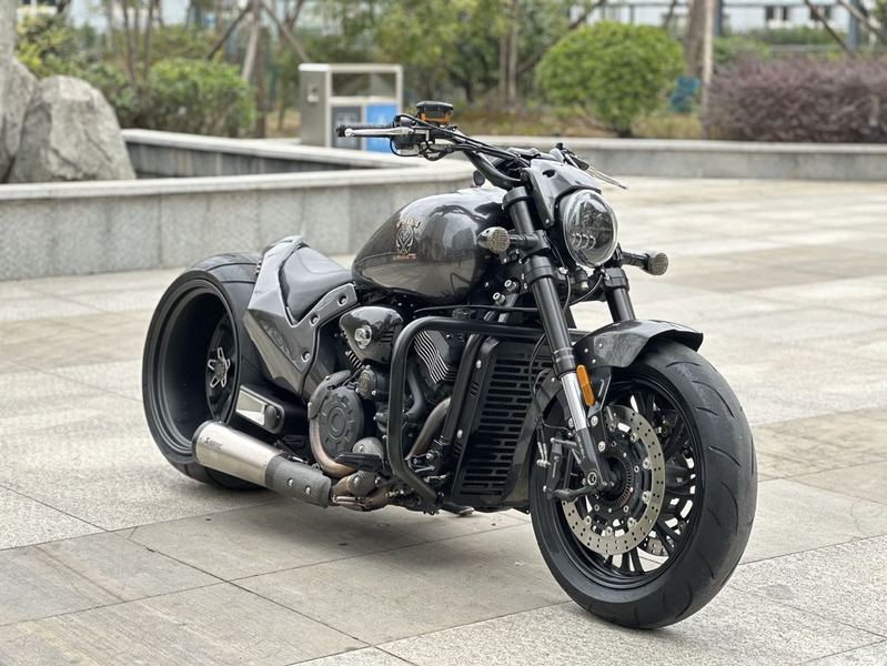 香帅 金刚狼800S