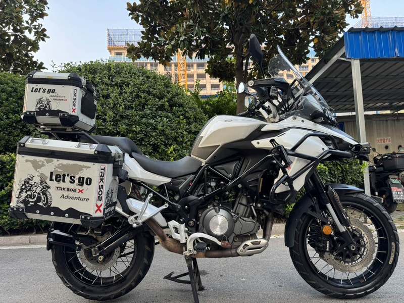 贝纳利 金鹏 TRK502