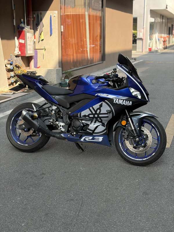 雅马哈 YZF-R3