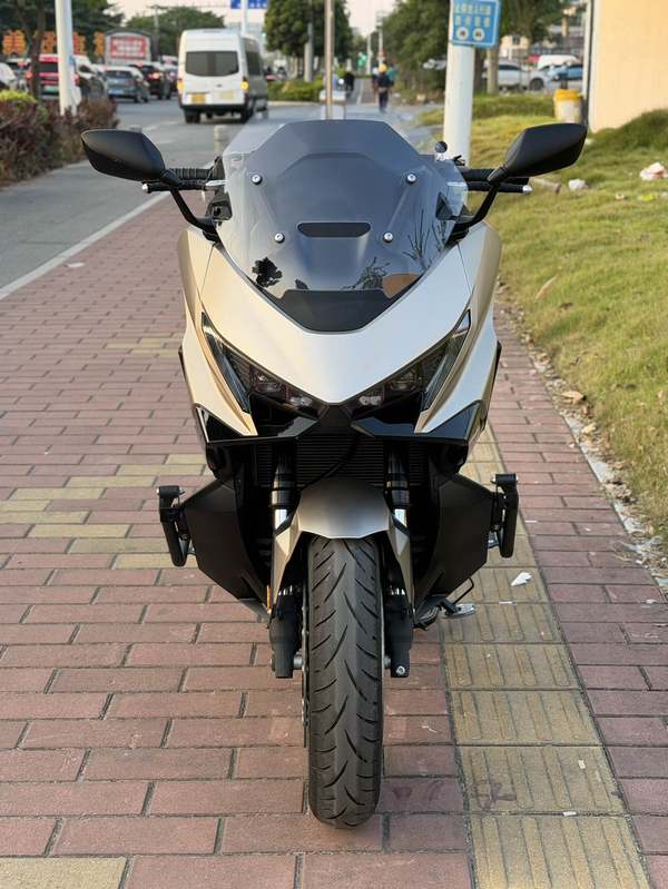 本田DREAMWING NSS750