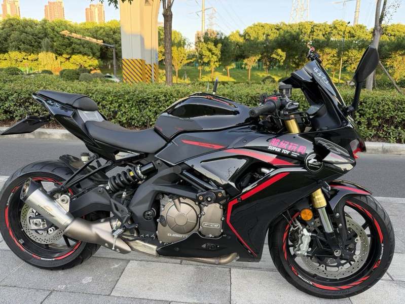 QJMOTOR 赛600