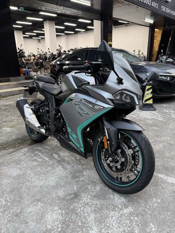 无极 300RR
