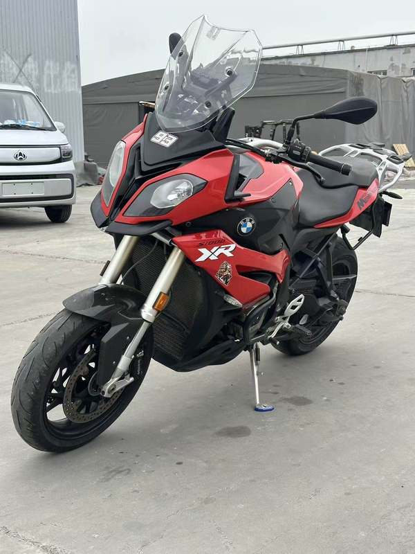 宝马 S 1000 XR