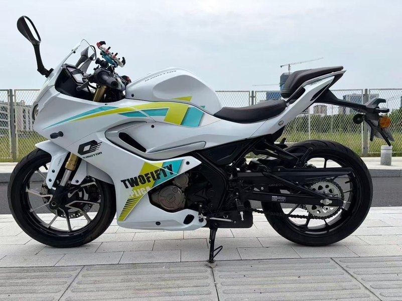 QJMOTOR 赛250