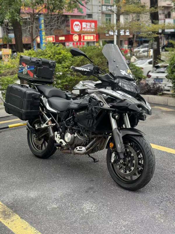 贝纳利 金鹏 TRK502