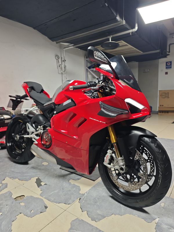 杜卡迪 Panigale V4
