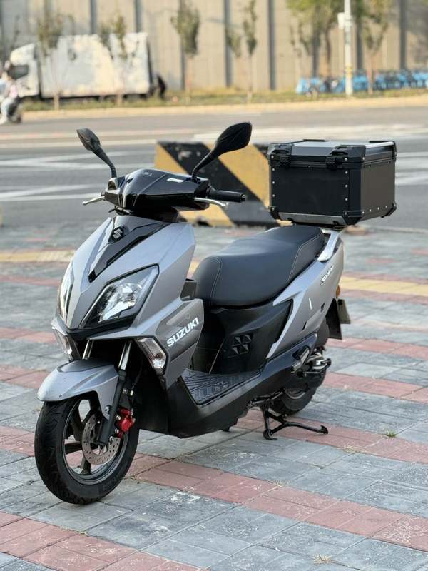 济南铃木 UY125