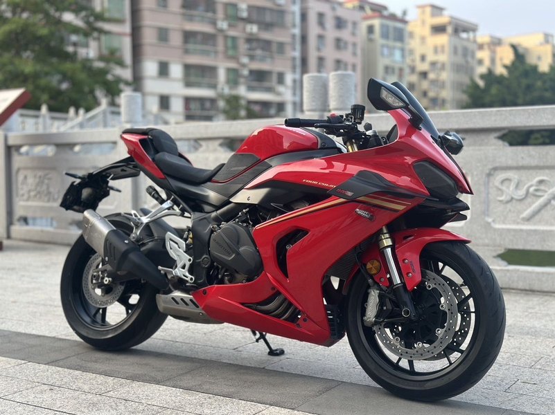 QJMOTOR 赛800