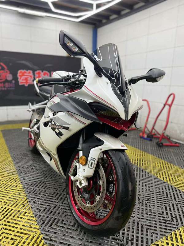 QJMOTOR QJ900GS-8D