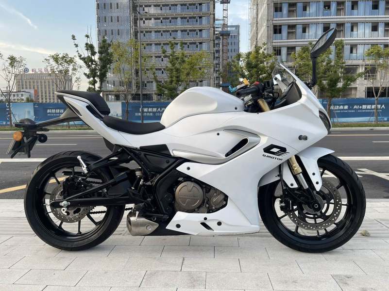 QJMOTOR 赛250