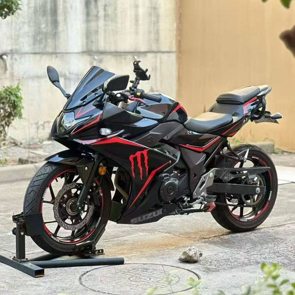 豪爵铃木 GSX250R
