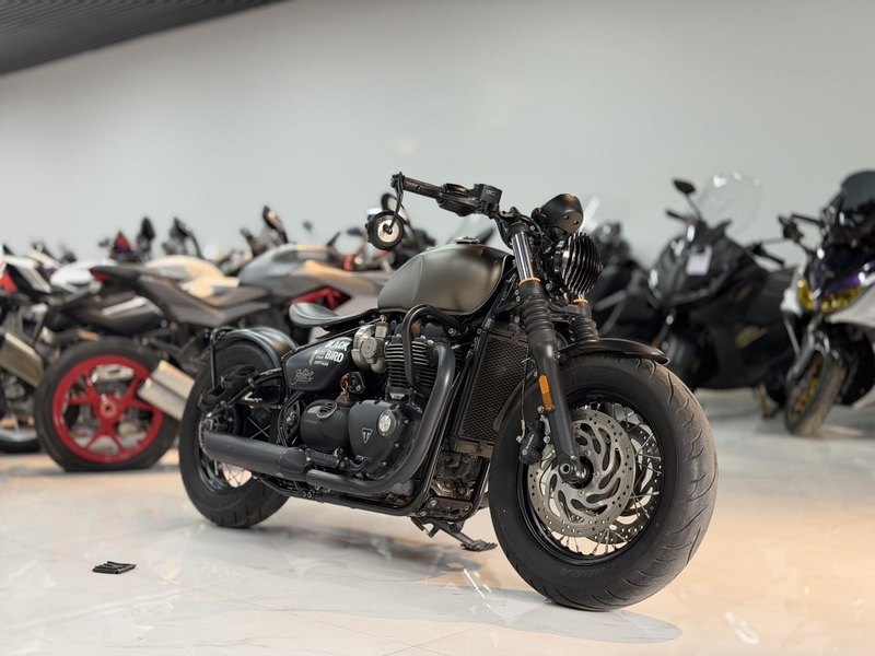 凯旋 Bonneville Bobber